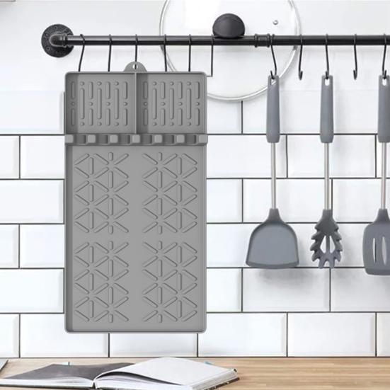 Silicone Grill Mat Heat-Resistant Multi-Slot Tool Organizer for BBQ Grilling Non-Slip Food-Grade Side Shelf Pad with Grease Drip Tray Dishwasher Safe