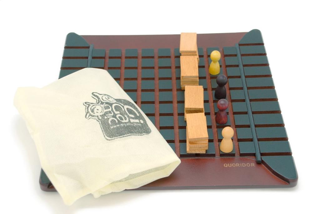 Quoridor Board Game Instruction Manual (Japanese Included) [Used]