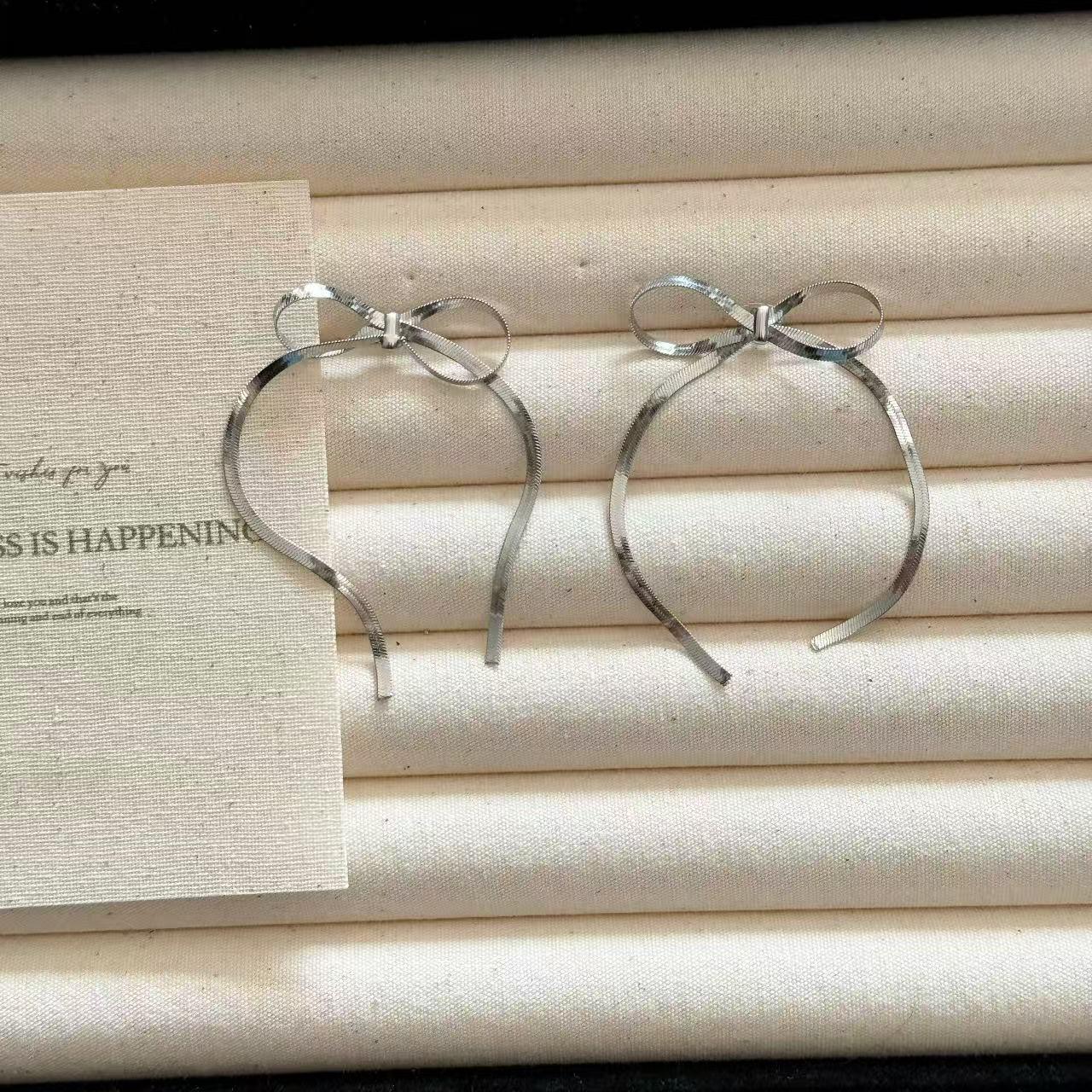 Корейские серьги-пусеты в виде бантиков из нержавеющей стали - Уникальный дизайн с кисточками для женщин, Сладкий и крутой стиль