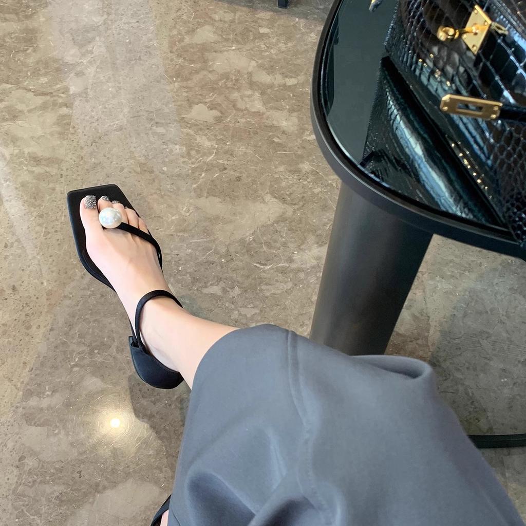 Lammfellversion~ Französisches Perlenleder High Heel Silberne Sandalen Damen Sommer Wort mit dickem Absatz Römische Sandalen Coole Slipper