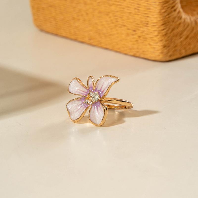 Baroque oil drop flower ring, metal lava light luxury pearl ring female