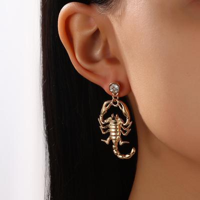 New Halloween Stud Earrings Fashion Rhinestone Scorpion Pendant Earrings Alloy Ear Accessories