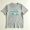 Camp More Worry Less Retro Surf Van Lässiges Grafik-T-Shirt Strand Camping Liebhaber Geschenk T-Shirt Sommer-Vibe Abenteuer Lässiges Hemd