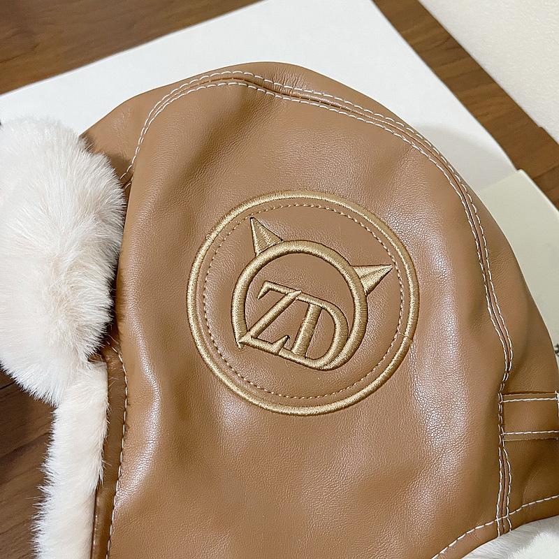 PU-Leder Lei Feng Hut weiblich Herbst und Winter dicke warme Reitplüschmütze Outdoor-Skifahren kalter Gehörschutz Hut Flut