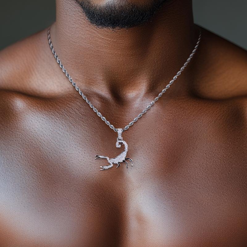 MossanRappr Pendente Scorpione in Moissanite Colorata per Uomo Donna Argento Sterling Iced Out Hip Hop Collana Gioielli Regalo