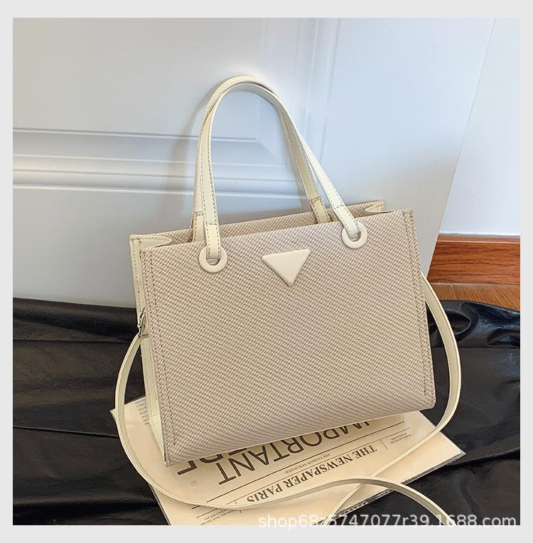 Bag women's spring 2025 new fresh and sweet large-capacity tote solid color shoulder bag simple casual commuter bag