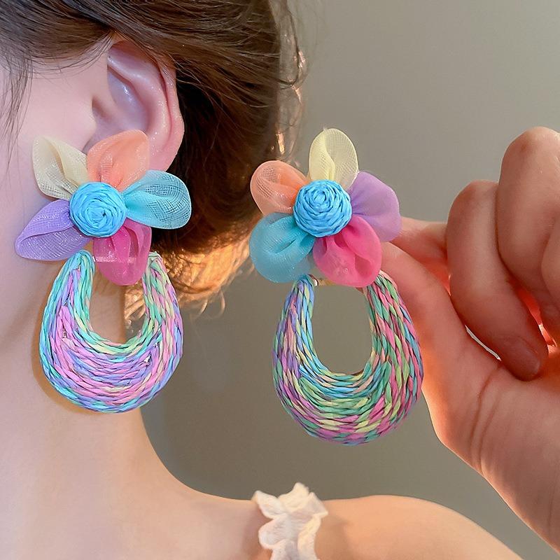 Dopamine petal mesh stud earrings new popular seaside vacation wind earrings exaggerated temperament versatile earrings wholesale