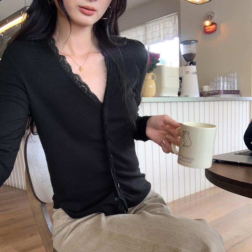 Elegant V-Neck Korean Style Knit Cardigan with Lace Trim for Women, Slimming Autumn Long-Sleeve Top