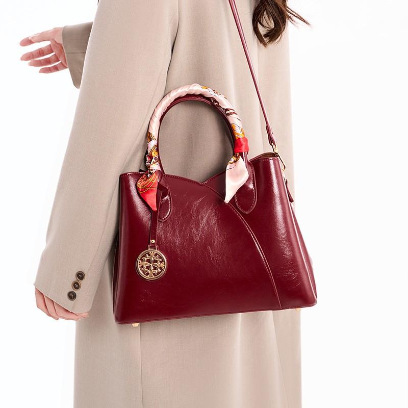 2025 Fall Womens PU Shoulder Bag Urban Minimalist Crossbody With Zip Design Large Size Daily Use
