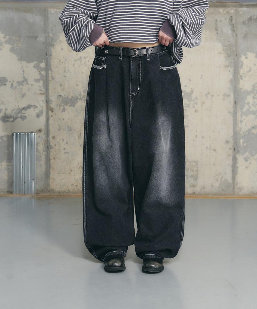 Eonyujeulaeb One-Pleat Denim Pants [Black]