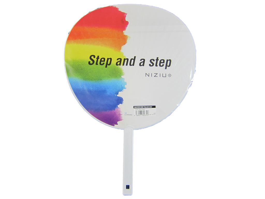 NiziU NiziU POPUP STORE and a fan “Step step” [MAYUKA Mayuka]
