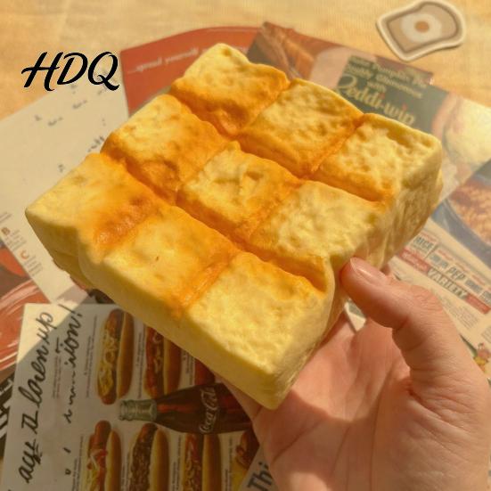 Squeeze Toy for Adults Soft Toast Slow-Rising PU Fidget Stress Anxiety Relief Realistic Bread-Shaped Decompression Gadget Kids