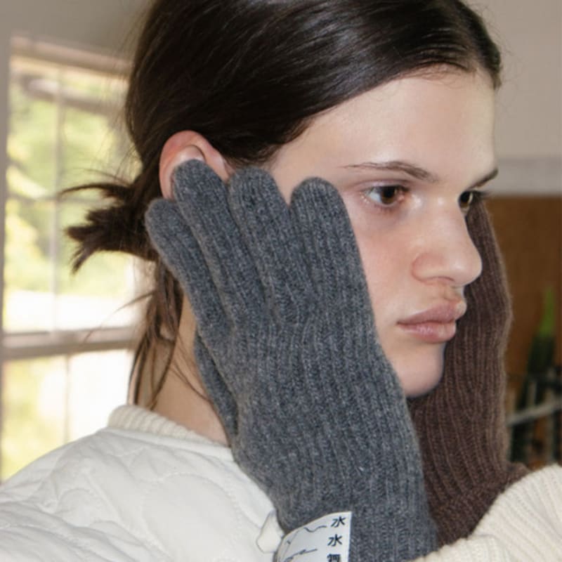 

SUSUMU SEOUL КАШЕМИРОВЫЕ ПЕРЧАТКИ серые ONE