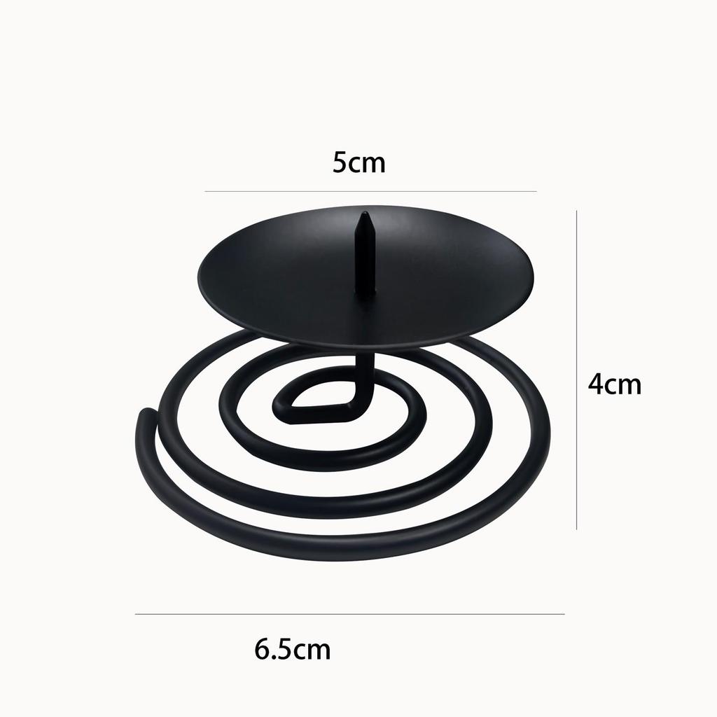 Retro Metal Candle Holder for Aromatherapy and Table Decor