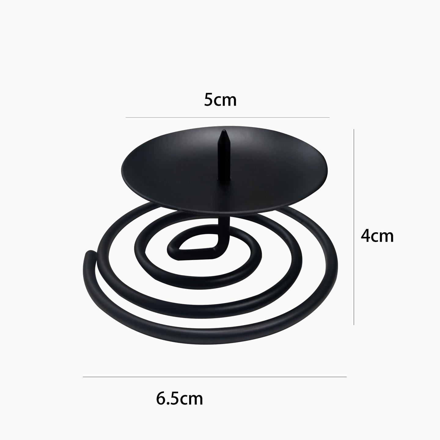 

Retro Metal Candle Holder for Aromatherapy and Table Decor