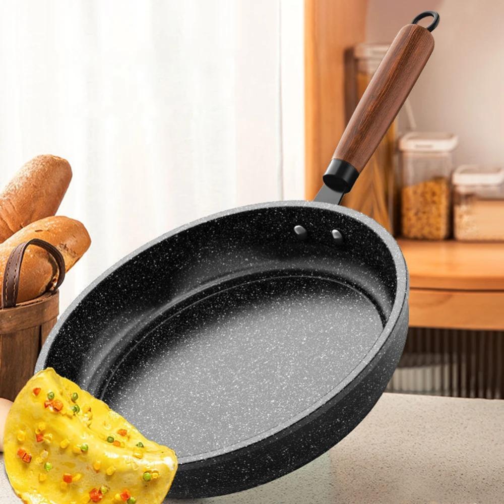 Flat Bottomed Stir Fry Pan Wood Handle Omelette Skillet Multipurpose Frying Pan  Steak