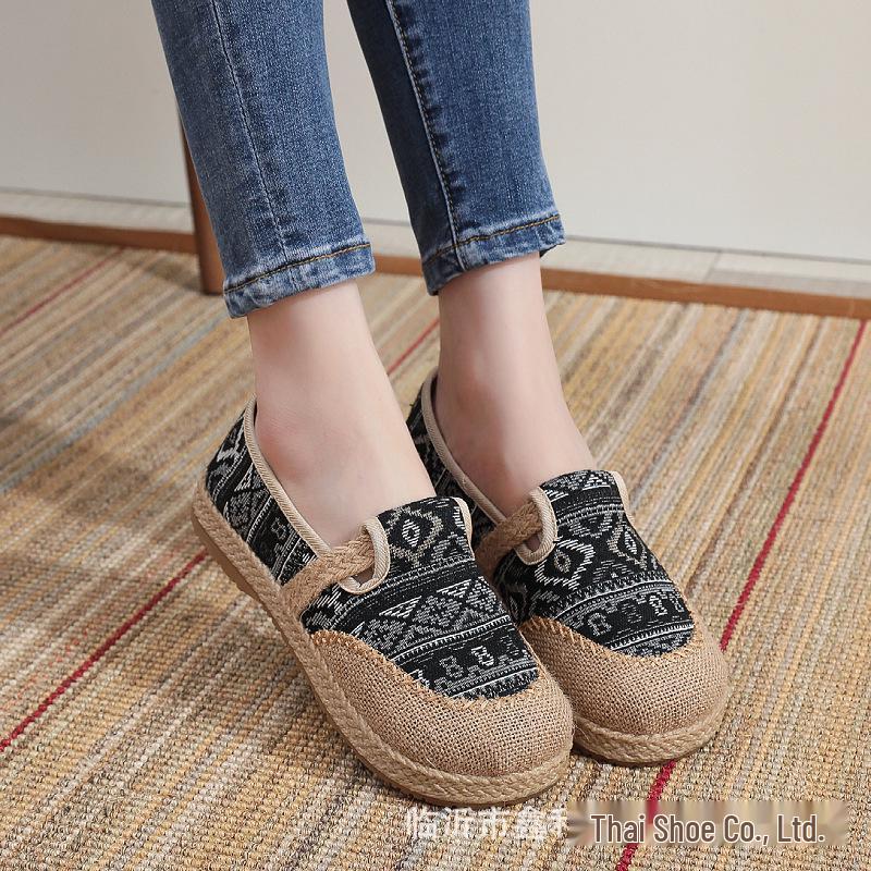 Embroidered Ethnic Low-Cut Linen Shoes for Spring & Autumn - Comfortable Middle-Aged & Elderly Women's Footwear