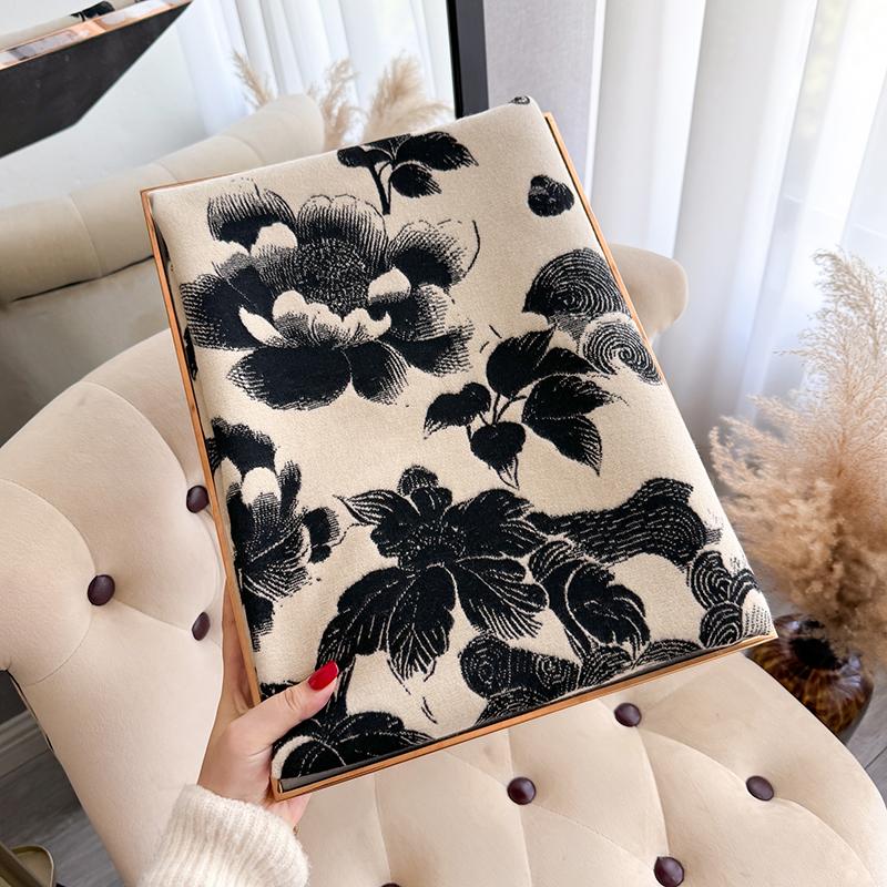 New  Women Fashion Brand lotus Scarf Luxury Autumn Winter Warm Shawls Print Scarve Pashmina Mujer Femme Foulard Bufanda