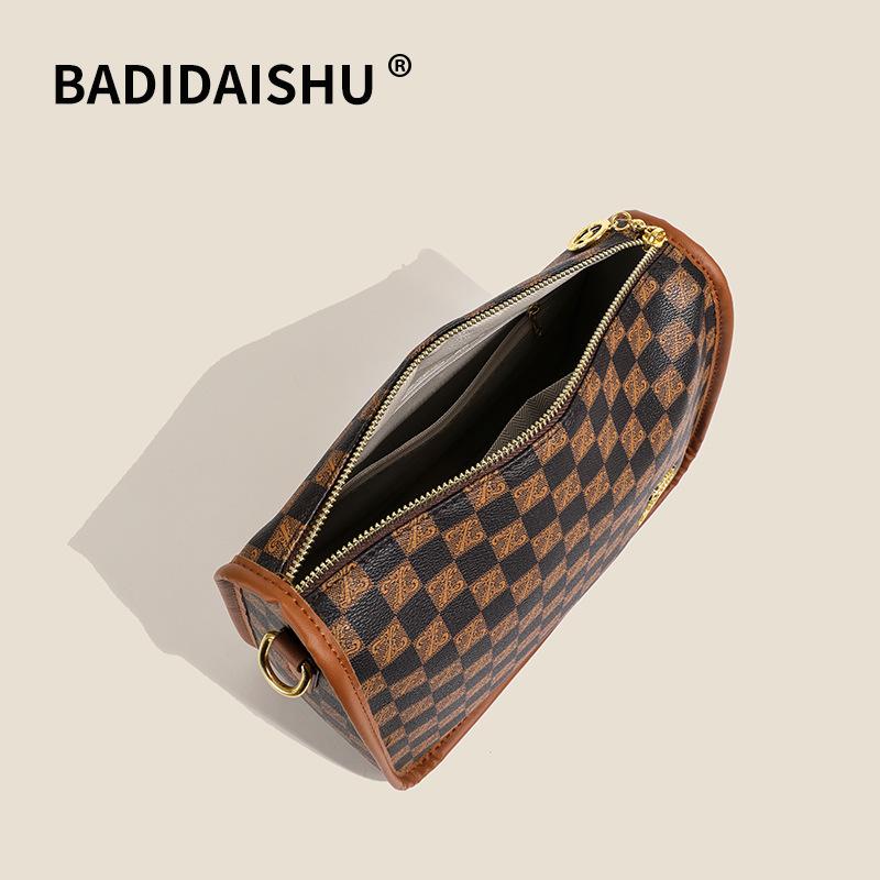 Supply Trendy Women's Bags Shoulder Bags Underarm Women's Versatile Fashion Light Luxury Messenger Bags