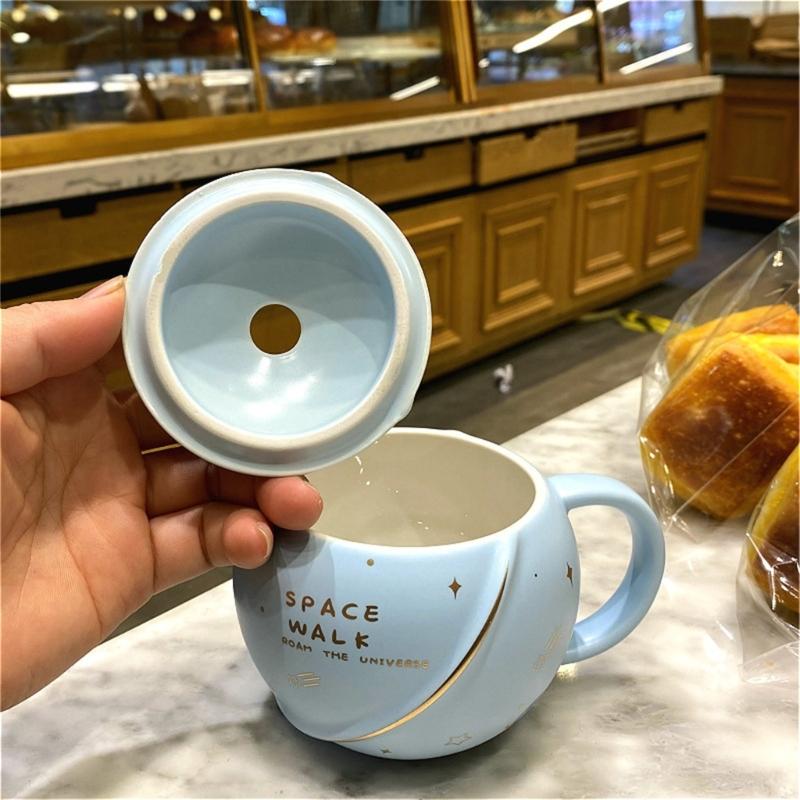 400ML Novelty Space Mug Space Themed Water Cup Astronaut Coffee Cup Ceramic Material Perfect for Water Milk Beverages