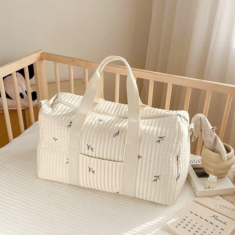 Korean INS-Style Embroidered Travel Bag: Large Capacity, Lightweight, Versatile Handbag