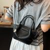 Foreign Order Retro Portable Bucket Bag Women's 2025 Spring New Light Luxury High-end Texture Casual Shoulder Messenger Bag
