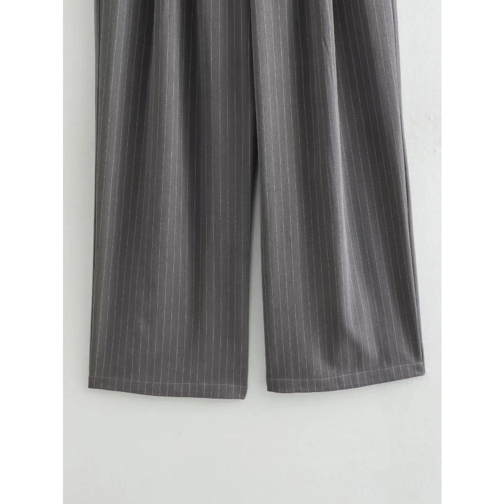 Женский комплект из полосатого пиджака и топа — фото 19