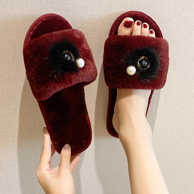 Fashion Luxury Pearl Hairball Cotton Slides Women 2025 Winter Warm Short Plush Soft Sole Slippers Fashion Faux Fur Outdoor Slippers