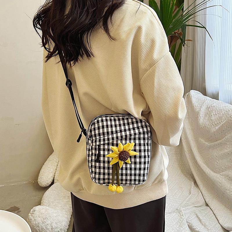 Chic Ins Fashion Small Square Crossbody Bag For Students In Vibrant Colors