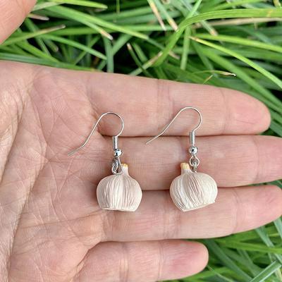 1 Paar lustige Knoblauch-Ohrringe, niedliche Persönlichkeit, baumelnde Ohrringe für Frauen und Mädchen, simulierte Knoblauch-Ohrringe, Zubehör, Geschenke
