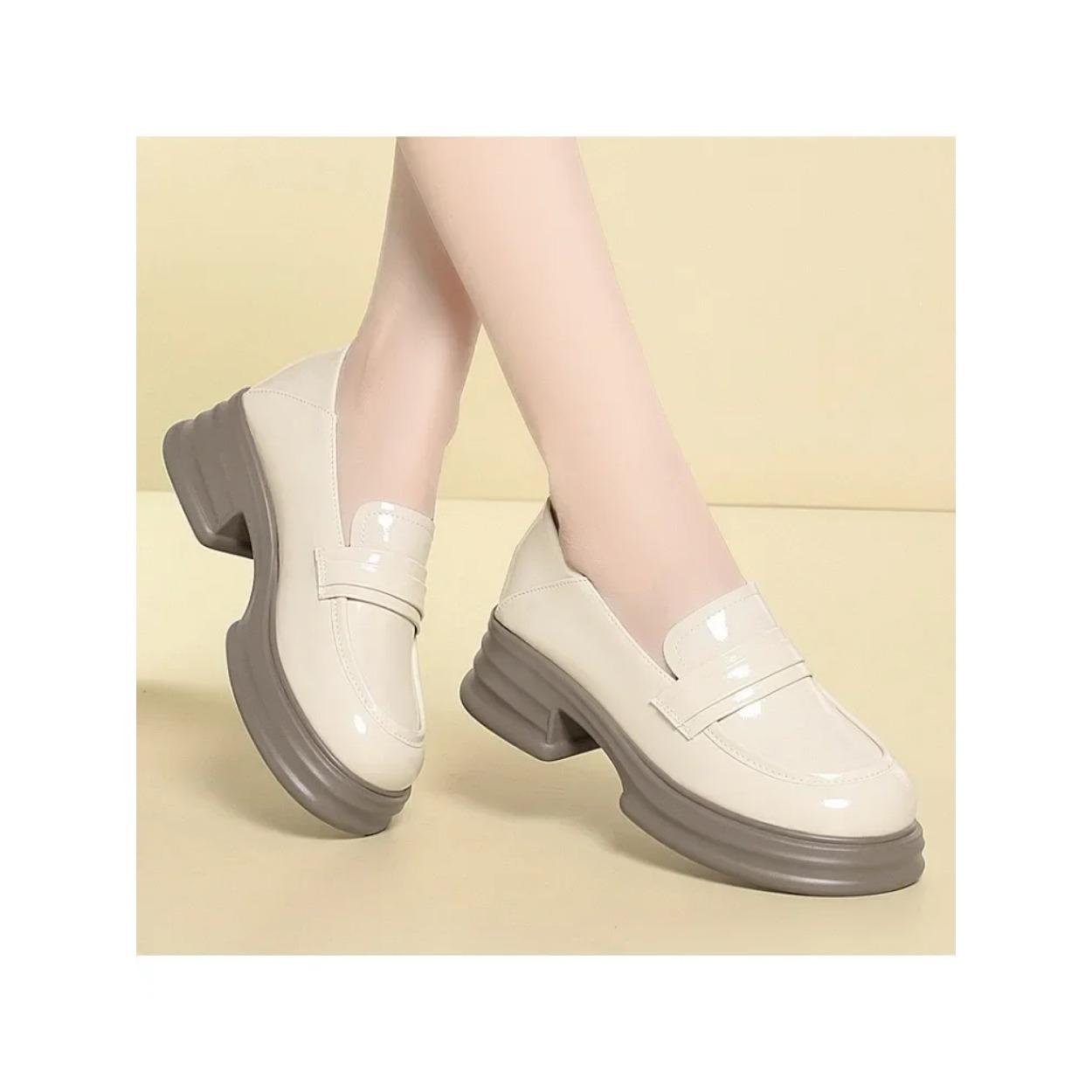 

5cm Vintage British Style Bright Leather Loafers Thick Sole Platform Shoes 20285 Fall Med Square Heels Shoes for Office Mom 34 бежевий