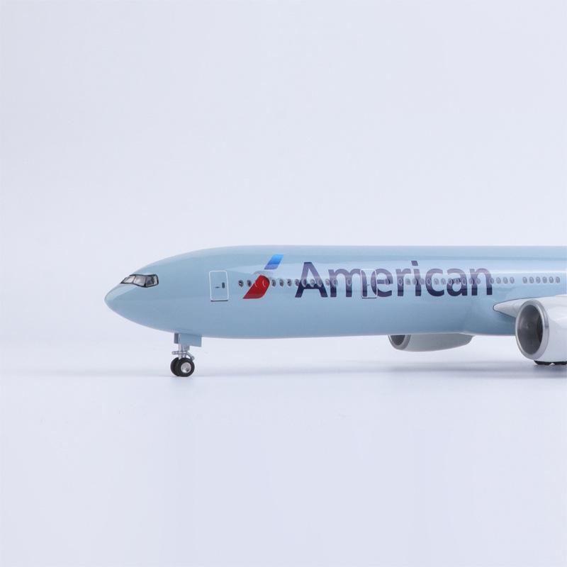 1:157 Scale 47cm B777 Air American Airlines Aircraft Model With Light and Wheel Resin Airplane Collection Display Ornament