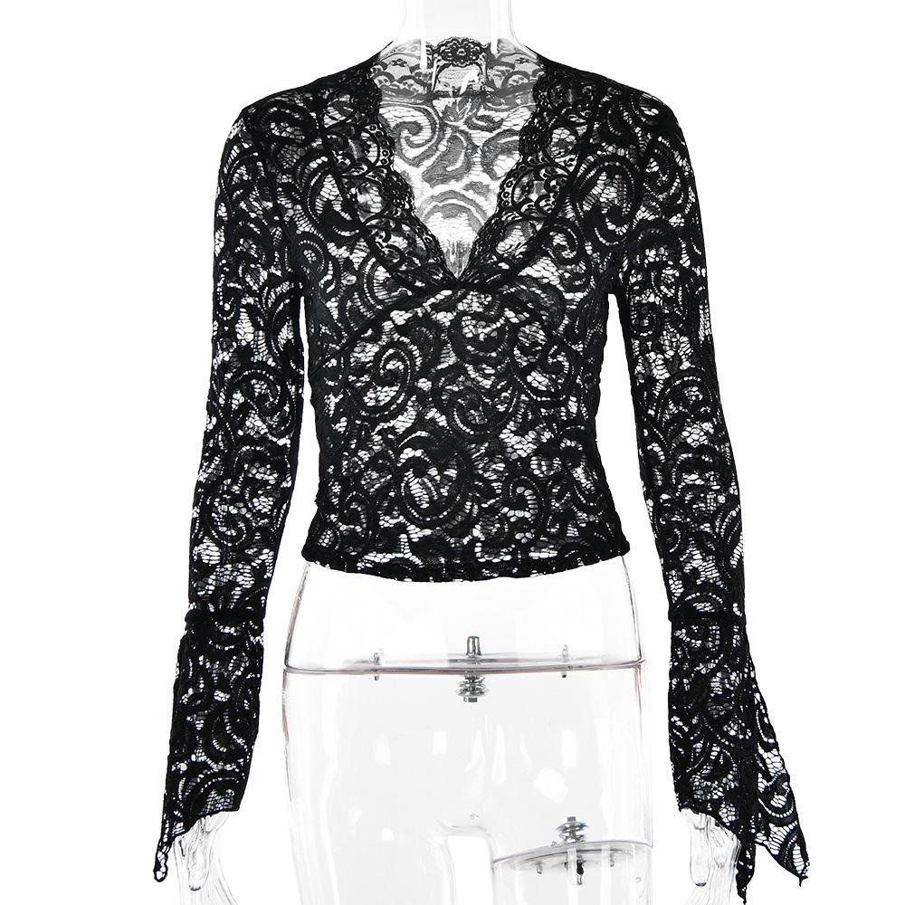 Letnia seksowna, dopasowana koronkowa bluzka z dekoltem w serek i rozszerzanymi rękawami