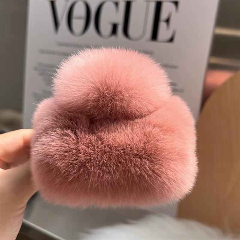 Single Piece Plus Faux Fur Hair Clip, Cute Simple Style Ob Long Hair Accessories, Solid Color, Small Size, Fluffy Effect Straw