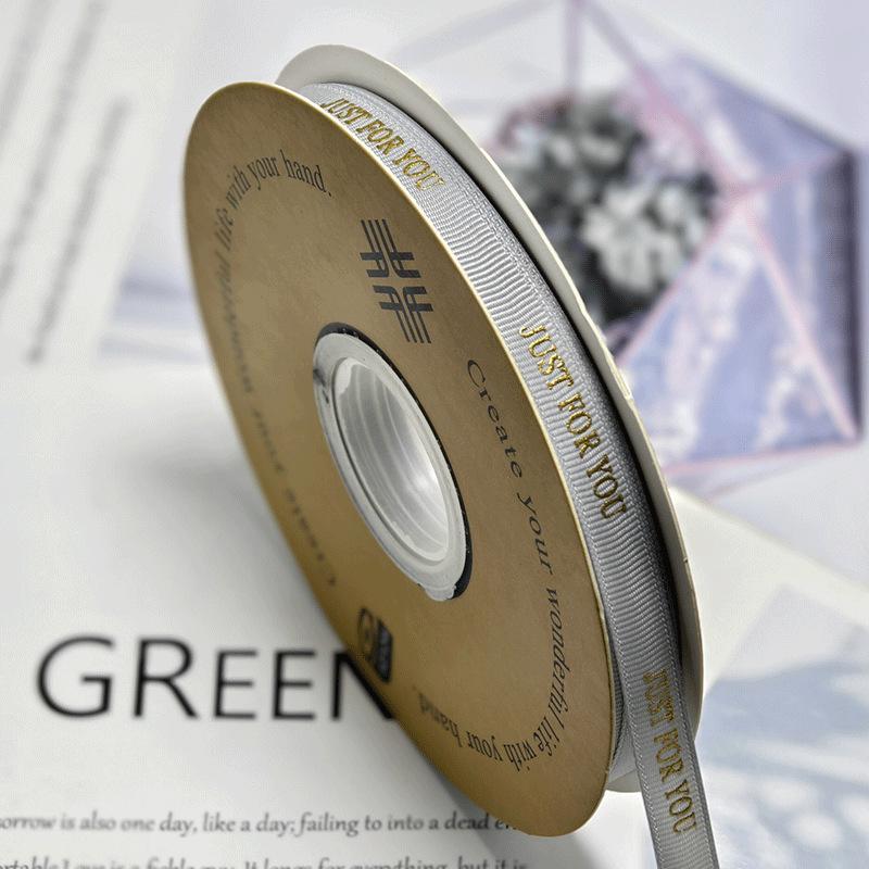 

1 см Английская Сатиновая Лента с Горячим Тиснением для Подарочных Коробок, Букетов, Тортов и Десертов