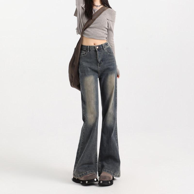 Women's 2026 Spring Retro High-Waisted Floor-Length Flare Jeans: Slimming Yet Comfortable Fit.