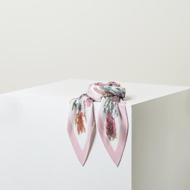 Daks Pink Flower Pleated Scarf Dcsc6e663p2