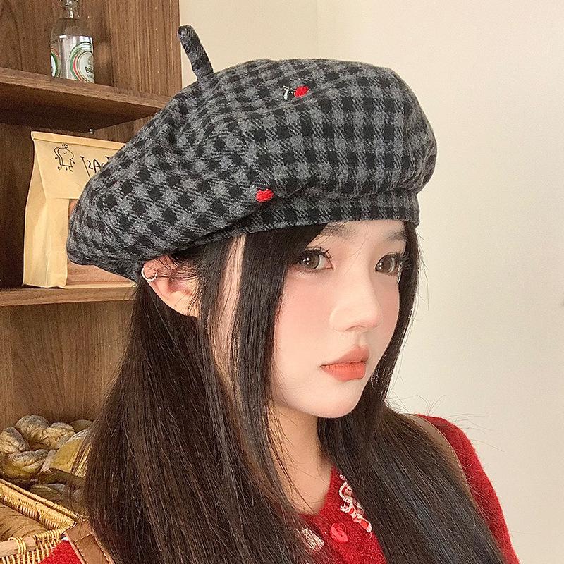 Early Autumn Versatile Embroidered Flower Beret Korean New Sweet and Cute Octagonal Hat for Women Showing Their Faces Little Painter Hat