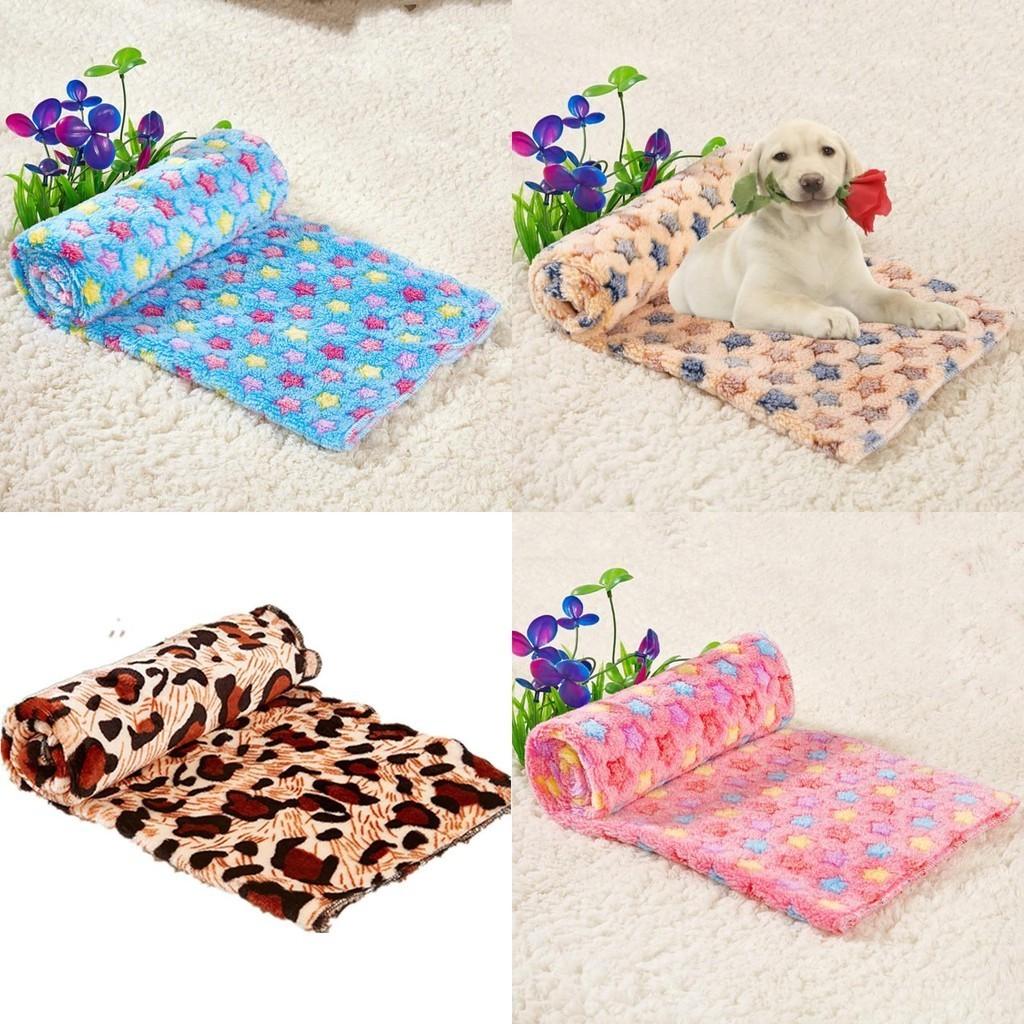 Soft And Cozy Coral Wool Pet Blanket For Dogs And Cats In Autumn And Winter