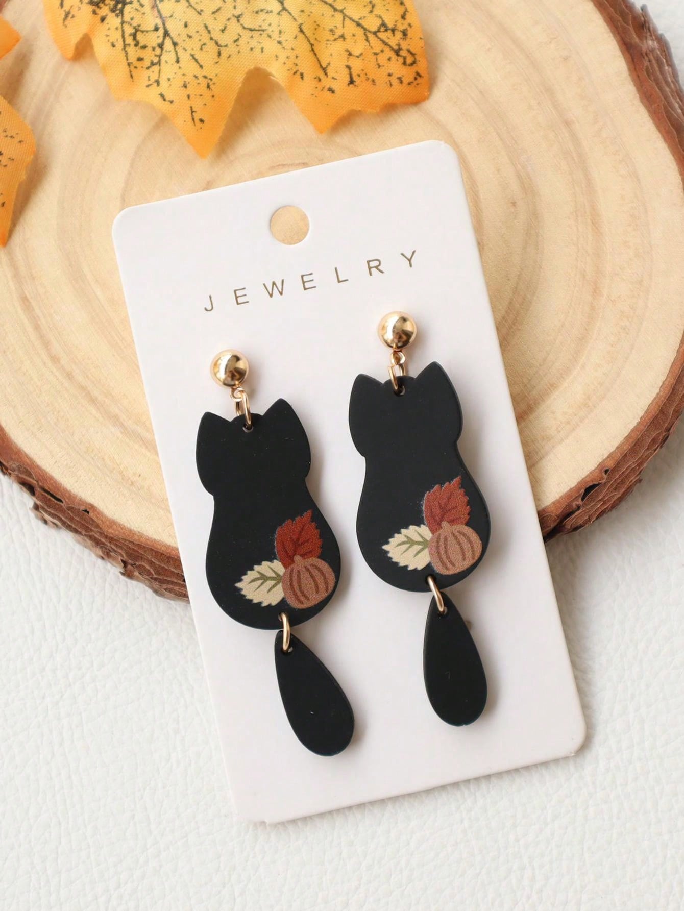 

1 пара акриловых серег на Хэллоуин с лакированными кошачьими ушками, на ощупь как мягкая глина, осенне-зимние серьги с милым принтом кленовых листьев и тыкв, в стиле инс, сувенир для вечеринки Black
