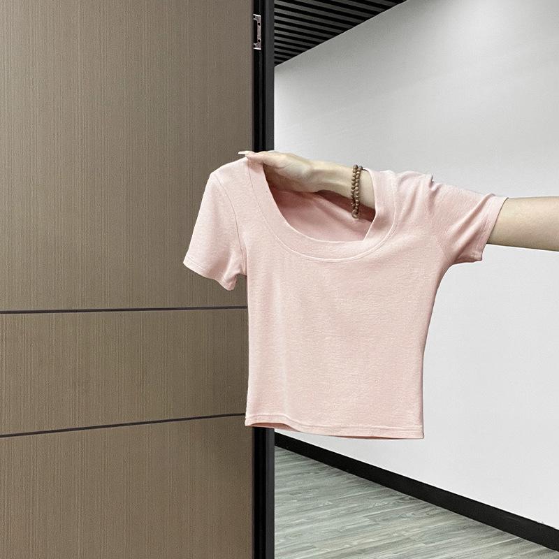 Тщательно подобранный желтый кроп-топ с короткими рукавами для женщин - Летний облегающий