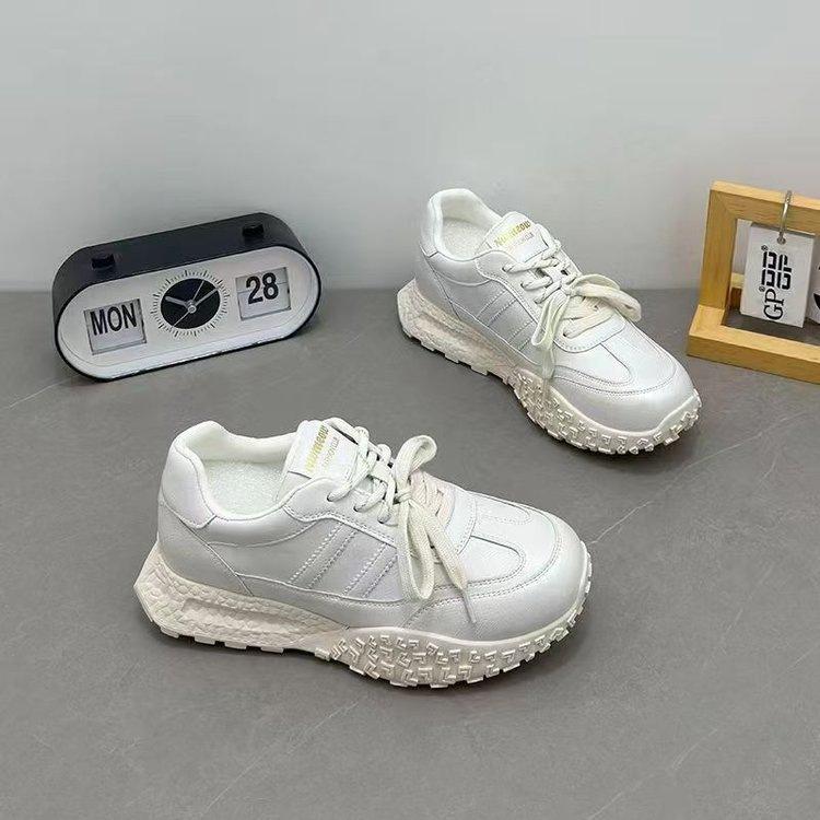 Popular Platform Dad Shoes Women's 2025 New Autumn Fashion Versatile Light Height Increase Small Casual Sports Shoes