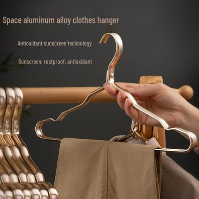 Rutschfester Kleiderbügel aus Weltraum-Aluminiumlegierung für Erwachsene - Langlebiges, spurenloses Design zum Trocknen und Aufbewahren