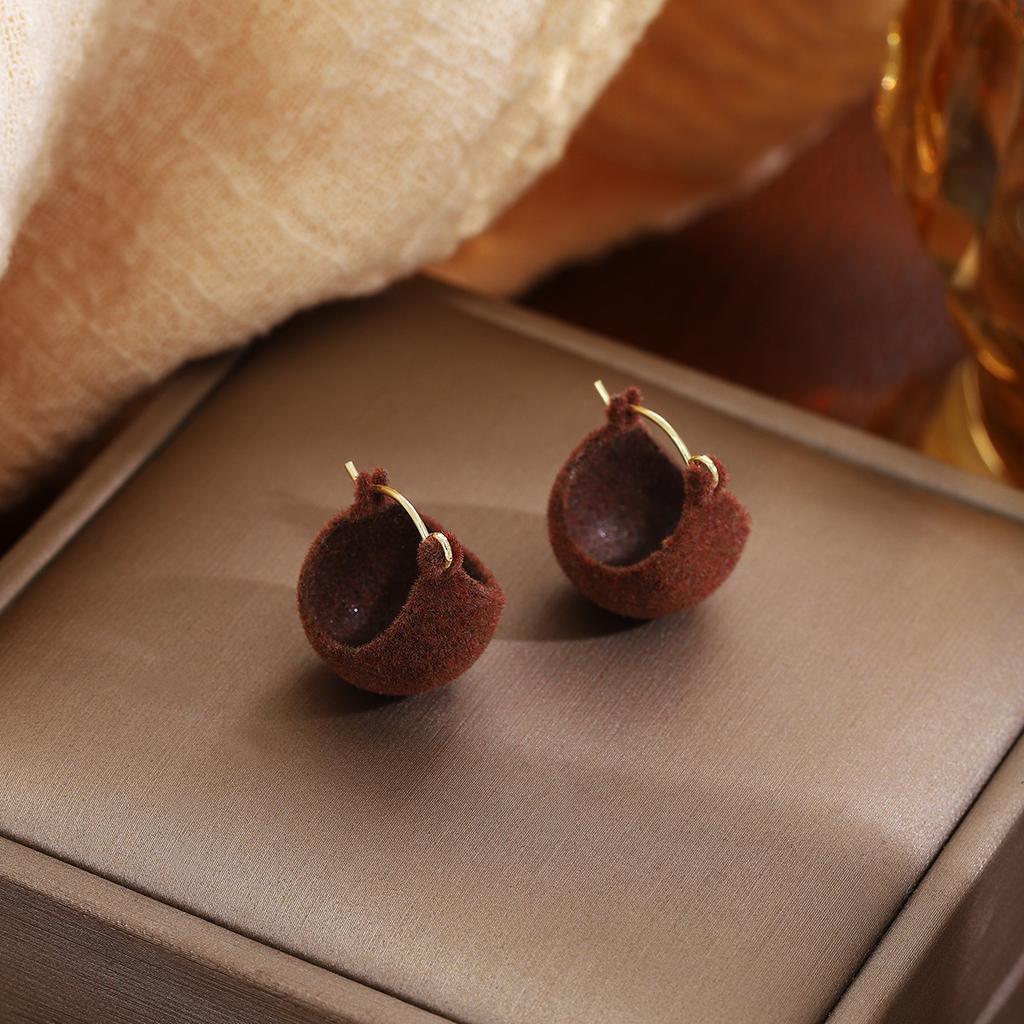 Red Velvet Drop Earrings Simple Dangle Fluffy Earrings for Women Autumn Winter Light Luxury Face Slimming Accessories