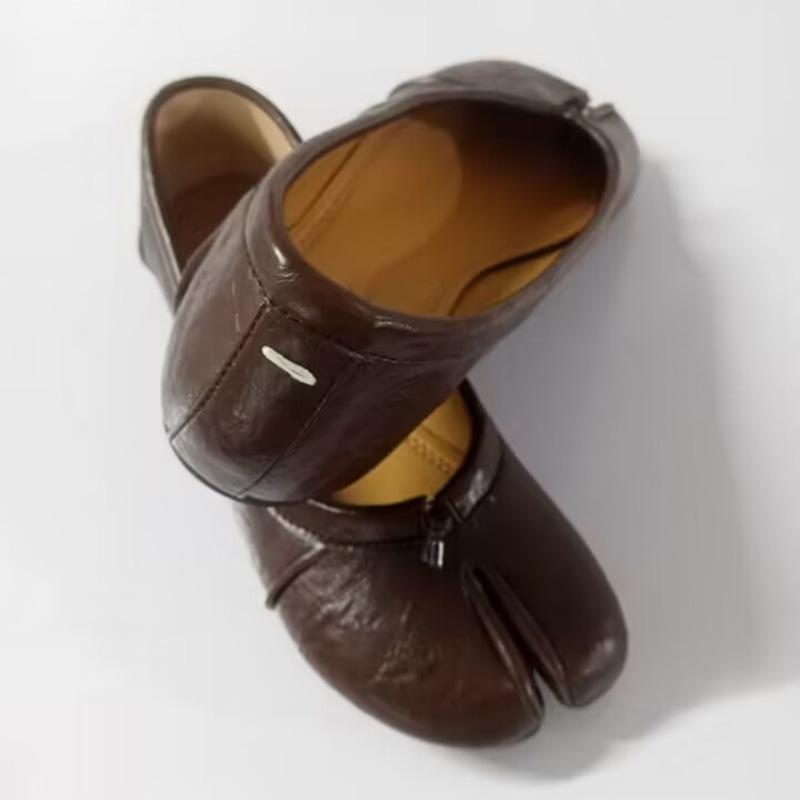 Fashion Fashion Hot PU Leather Tabi Shoes Women Handmade Women Flats High Quality Shoes Luxury Design Split-Toe Mules Shoes