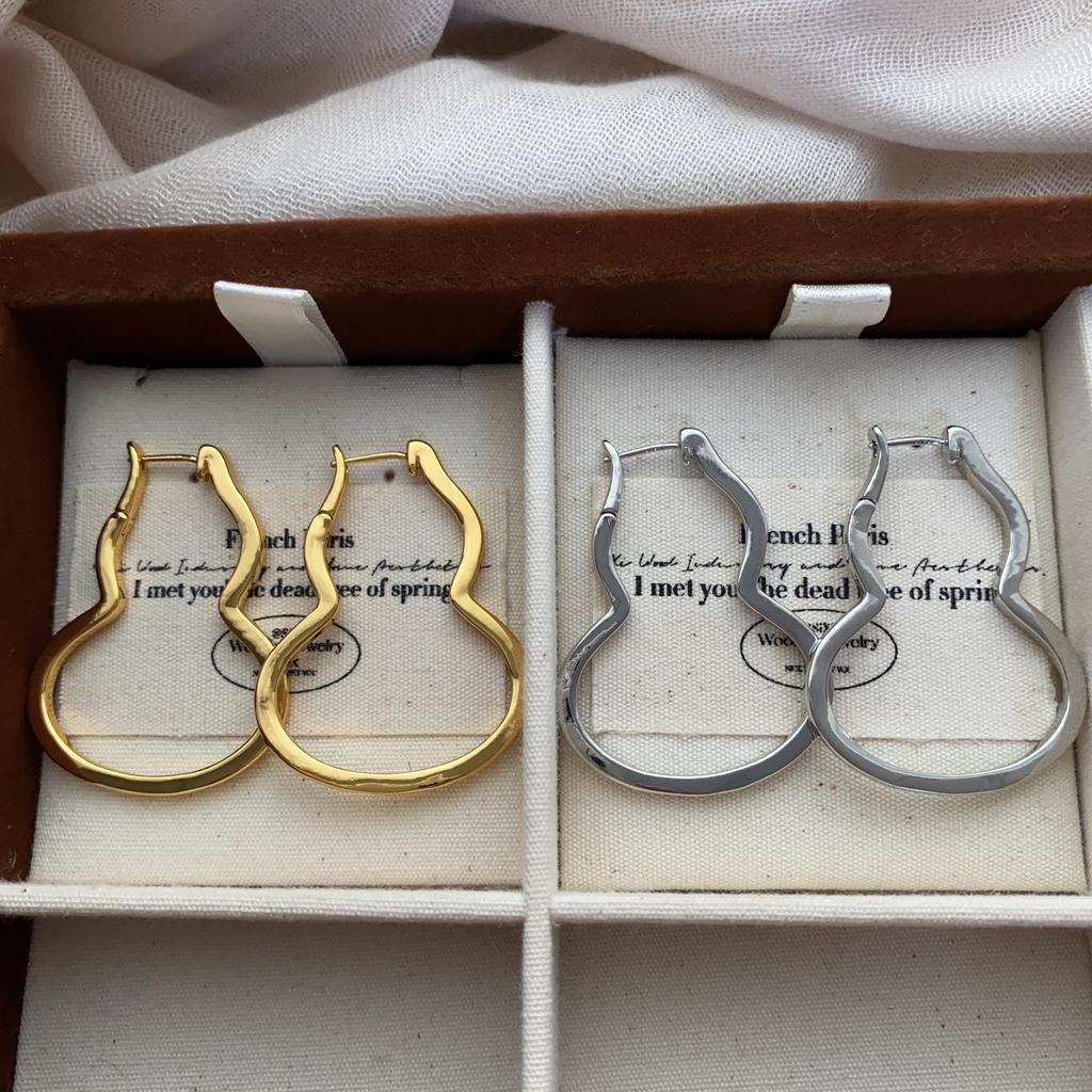 Einfache und modische Kürbis-Ohrringe, Ohrstecker, leichter High-End-Sinn, vielseitig, kalter Wind, Nischendesign, exquisite Ohrringe