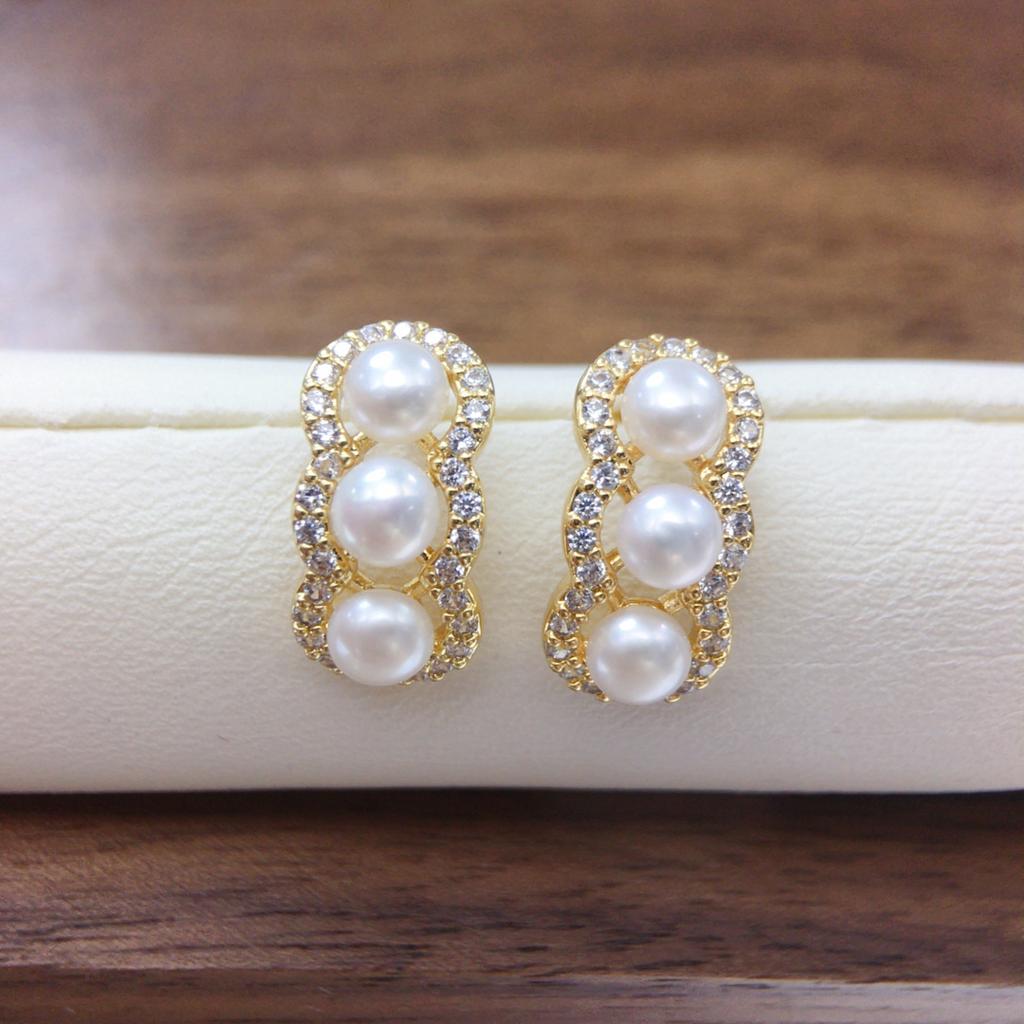 Natural freshwater pearl earrings with multiple beads, fashionable, luxurious, and high-end, versatile earrings for commuting
