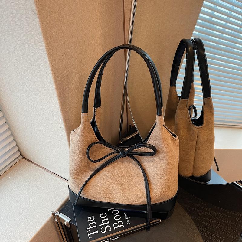 Autumn and Winter Small Bag Women's Retro Shoulder Underarm Bag Fashion Commuter Handbag