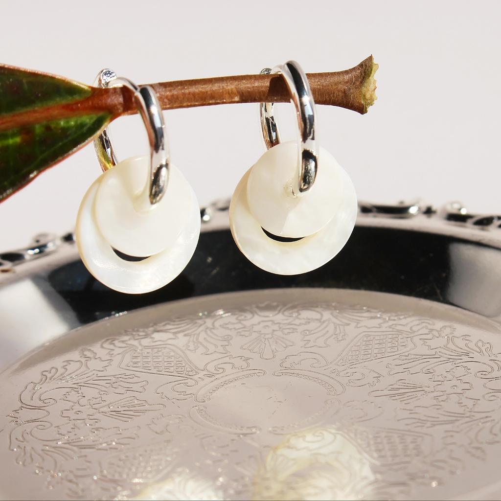 A Multi-Wear Guofeng New Chinese Safety Buckle Earrings Cold Silver Natural White Shell Earrings 136