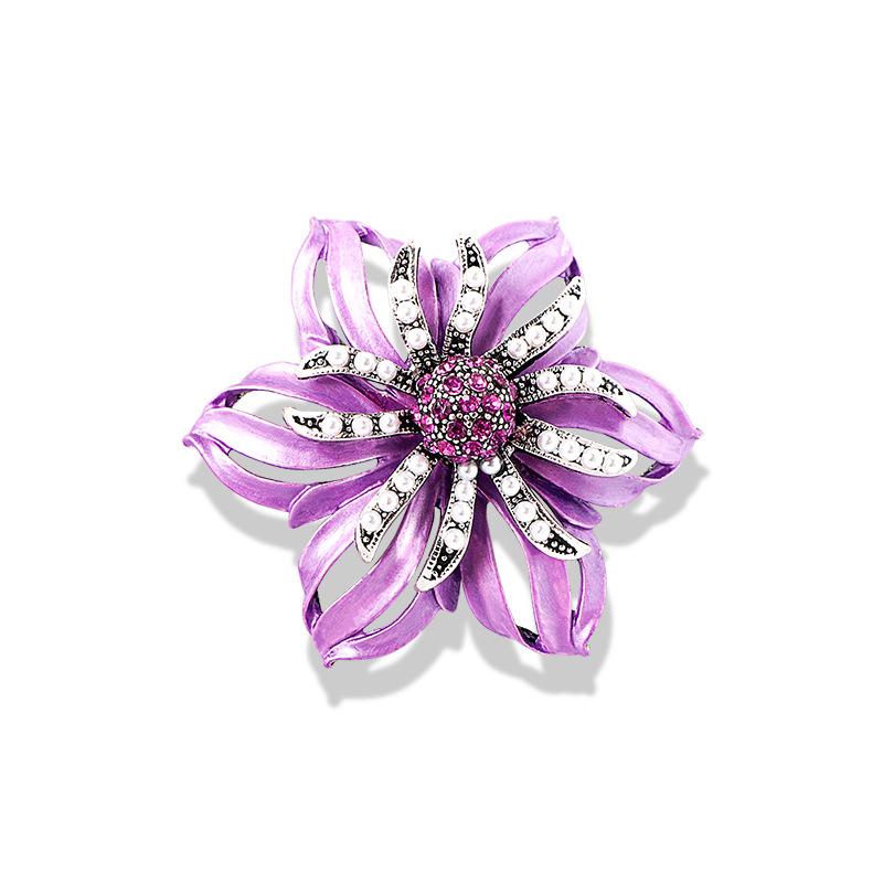 Versatile women s brooch, hollowed out design, purple lilac chest flower, niche and personalized cheongsam brooch, suit accessories
